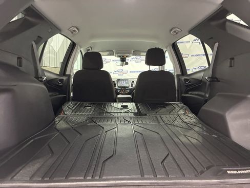 Used 2024 Chevrolet Equinox LT w/ LPO, Floor Liner Package FWD image 45