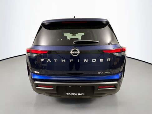 Used 2024 Nissan Pathfinder SV AWD/4WD image 6
