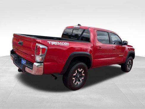 Used 2022 Toyota Tacoma TRD Off-Road AWD/4WD image 7