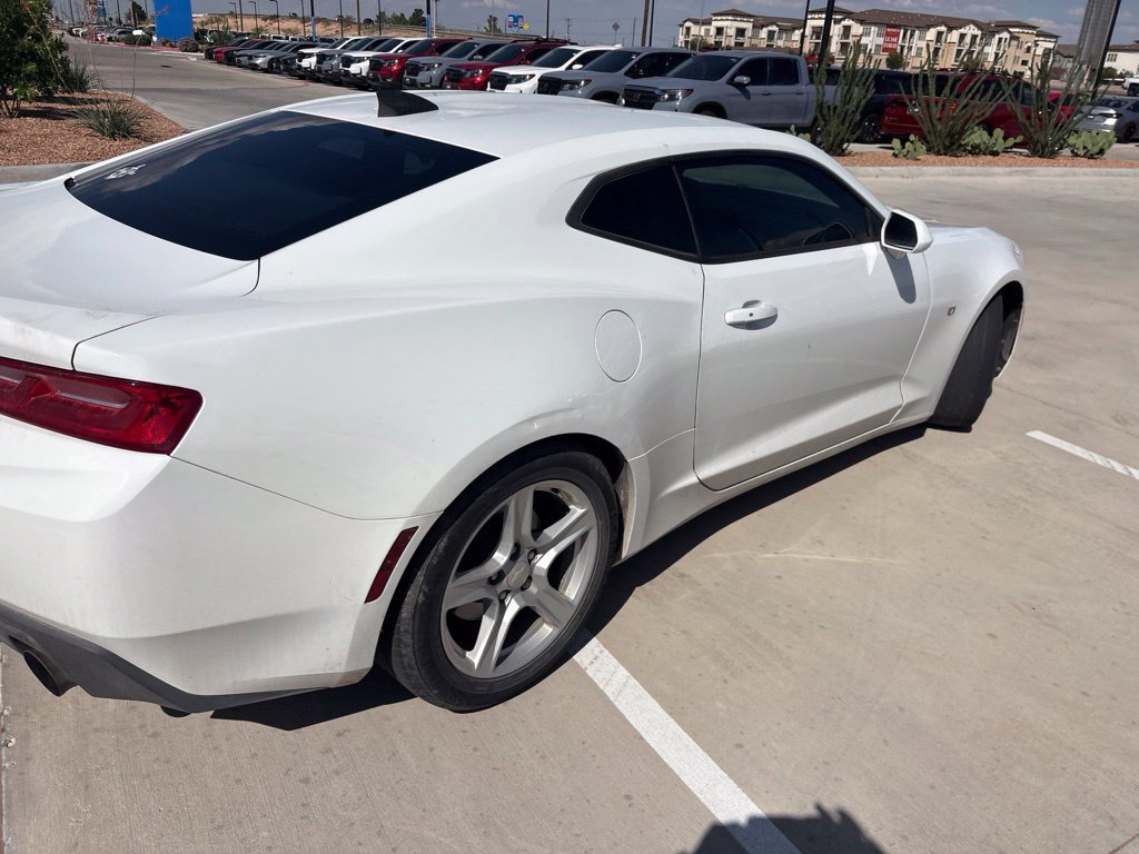 Used 2017 Chevrolet Camaro LT RWD image 11