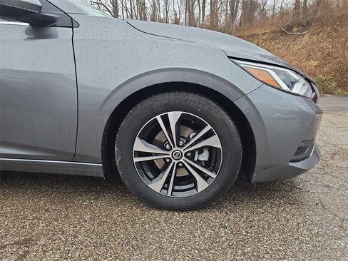 Used 2021 Nissan Sentra SV image 2