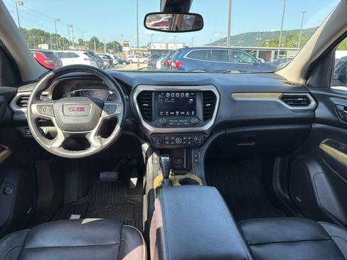 Used 2018 GMC Acadia Denali w/ Technology Package AWD/4WD image 17