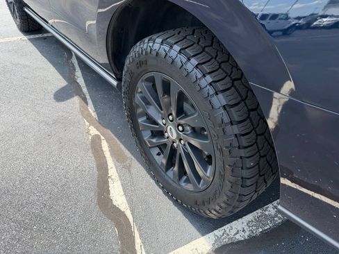 Used 2021 Ford Expedition Limited AWD/4WD image 10