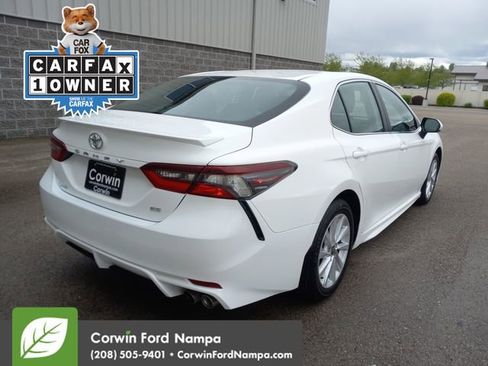 Used 2024 Toyota Camry SE FWD image 3