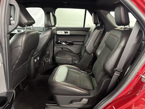 Used 2022 Ford Explorer ST-Line w/ Class IV Trailer Tow Package image 15