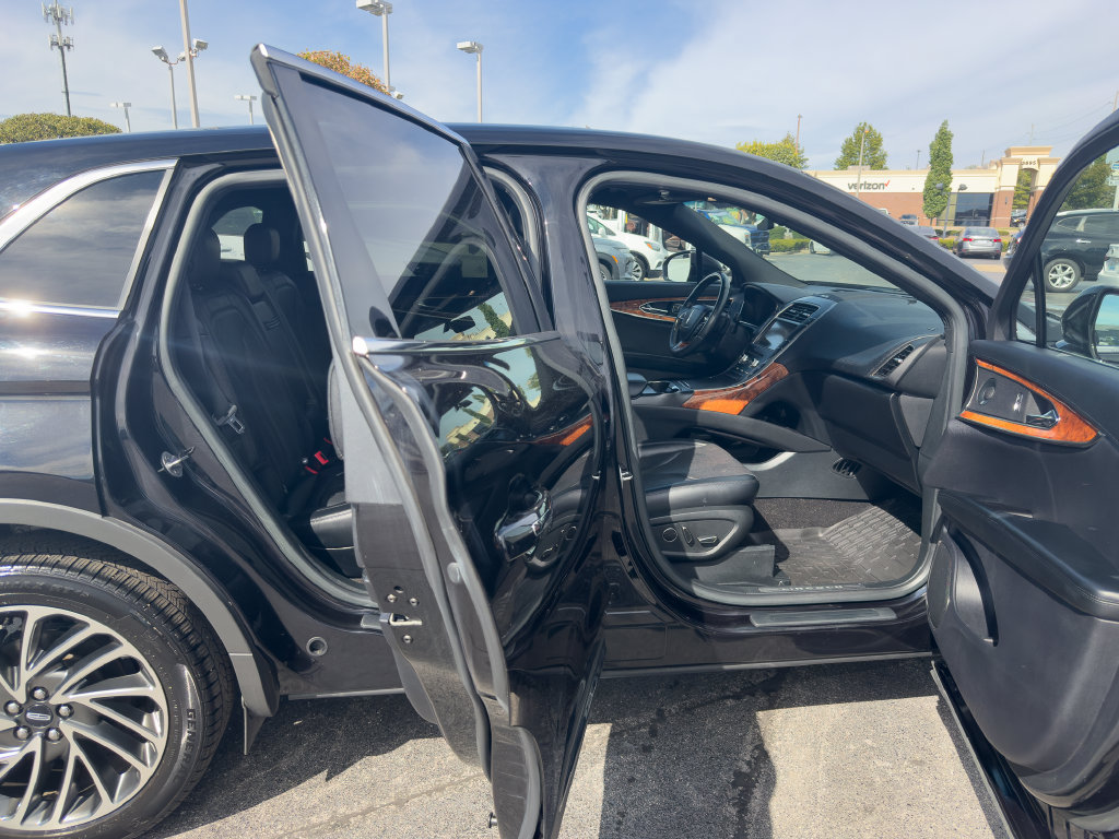 Used 2019 Lincoln Nautilus Reserve AWD/4WD image 10