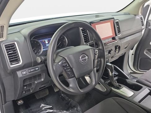 Used 2022 Nissan Frontier SV RWD image 16