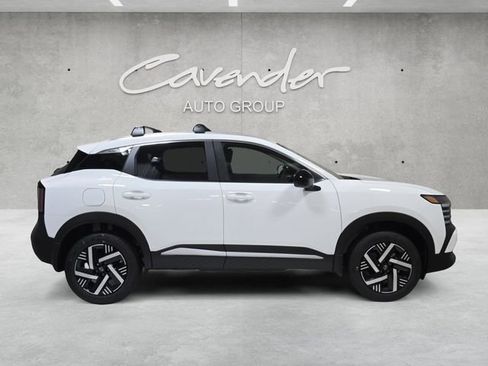 New 2026 Nissan Kicks SV image 17