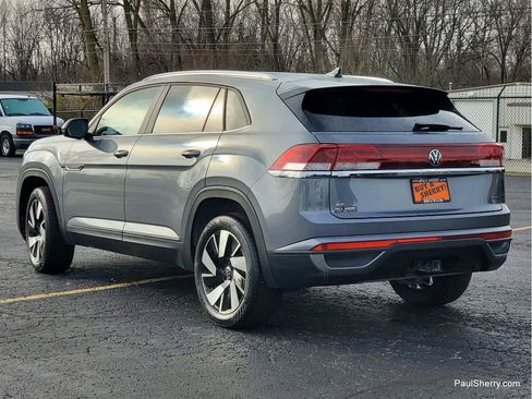 Used 2025 Volkswagen Atlas Cross Sport SE image 10