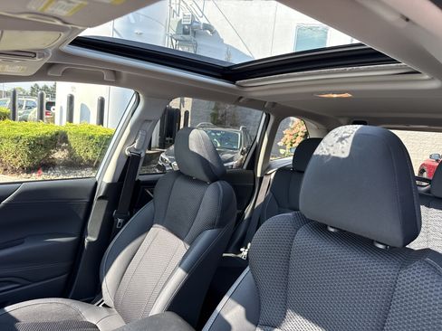 Used 2019 Subaru Forester Premium AWD/4WD image 23