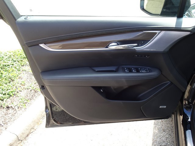 Used 2022 Cadillac XT6 Sport w/ Platinum Package AWD/4WD image 14