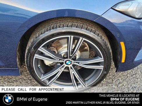 Used 2023 BMW 330i xDrive Sedan w/ Parking Assistance Package AWD/4WD image 9