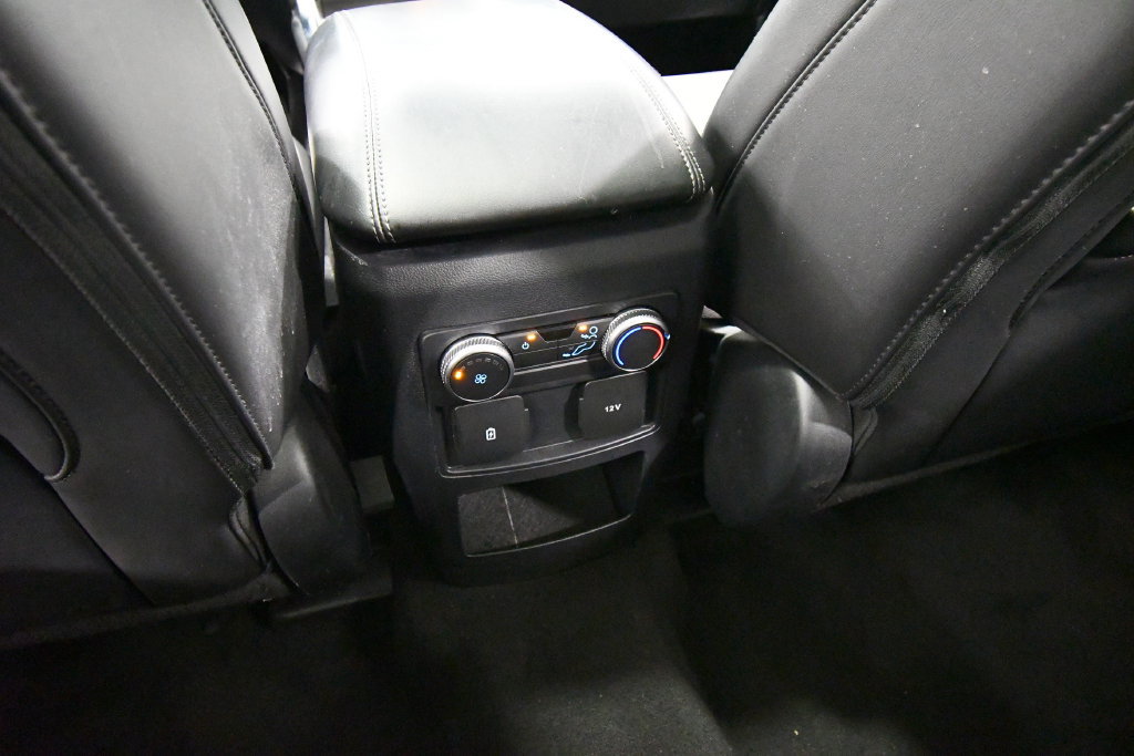 Used 2021 Ford Explorer XLT w/ Equipment Group 202A AWD/4WD image 16