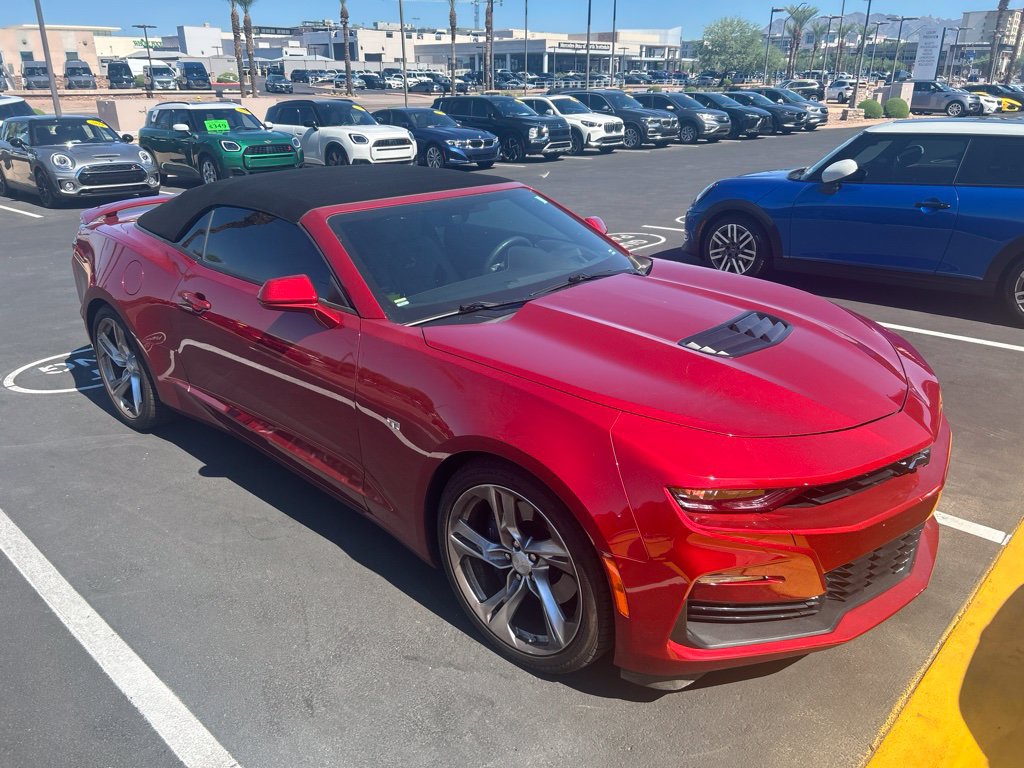 Used 2020 Chevrolet Camaro SS RWD image 3
