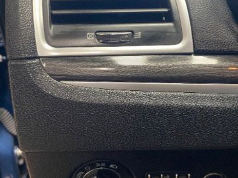 Used 2021 Chrysler 300 Touring w/ Sport Appearance Package image 31