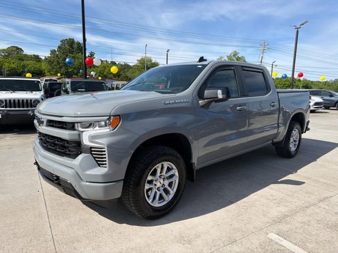 Used 2024 Chevrolet Silverado 1500 RST w/ Convenience Package II AWD/4WD image 5