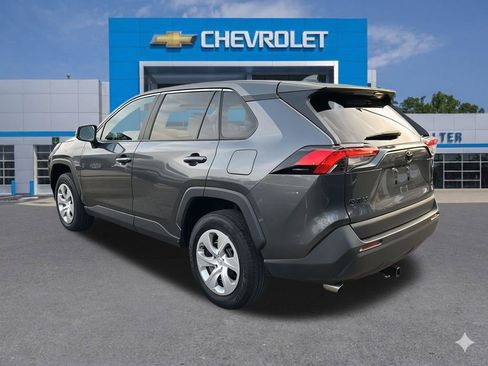 Used 2022 Toyota RAV4 LE image 4