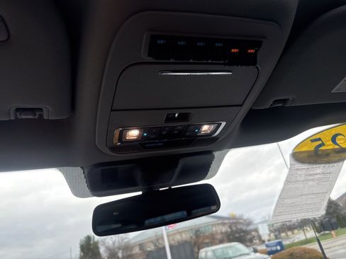 Used 2025 Ford F350 Lariat w/ FX4 Off-Road Package image 28