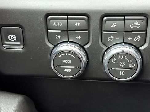 New 2026 GMC Sierra 1500 AT4X w/ LPO, Black Badging Package AWD/4WD image 31