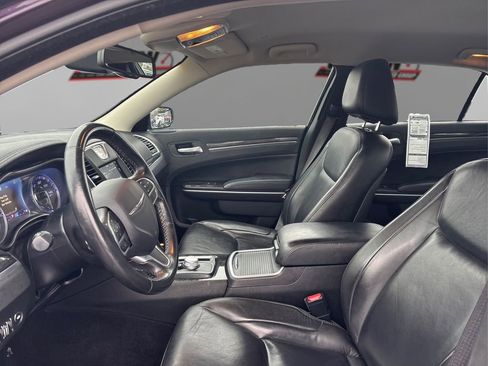 Used 2021 Chrysler 300 Touring L image 9