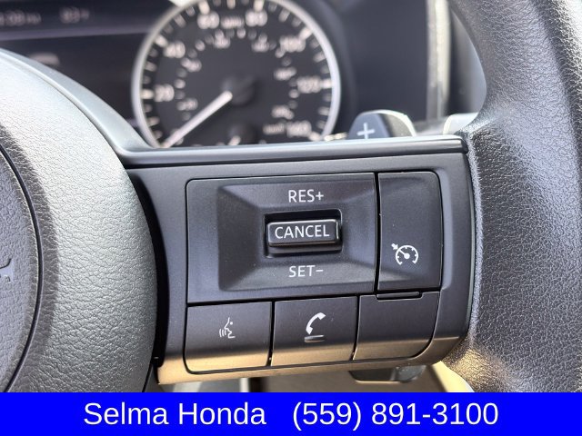 Used 2023 Nissan Rogue S FWD image 13
