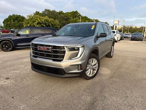 Used 2024 GMC Acadia Elevation w/ Luxury Package FWD image 1