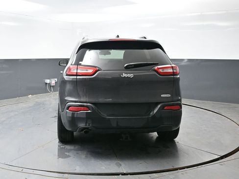 Used 2016 Jeep Cherokee Latitude image 10