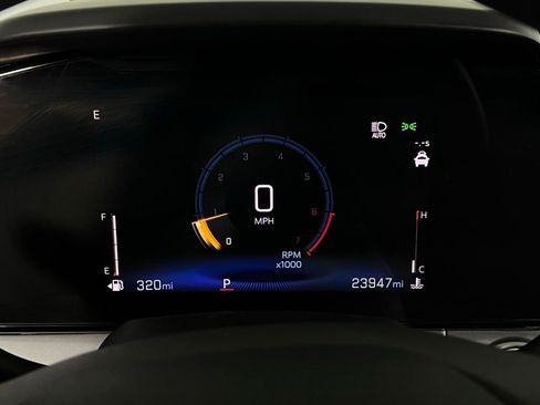 Used 2025 Chevrolet Trax LT image 14