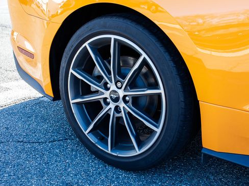 Used 2019 Ford Mustang Coupe image 7