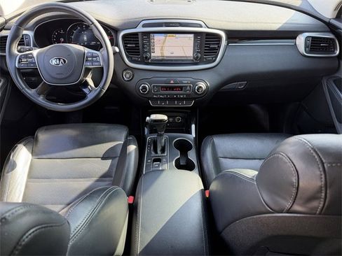 Used 2019 Kia Sorento SX image 11