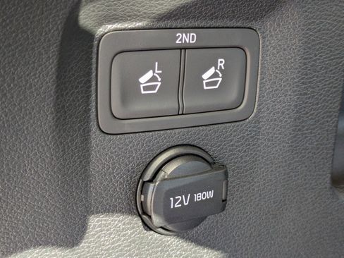 New 2025 Kia Telluride S image 15