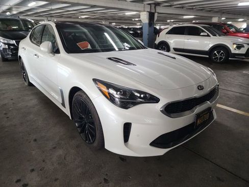 Used 2018 Kia Stinger Premium RWD image 1