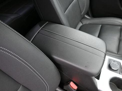 Used 2024 Chevrolet Blazer LT w/ Midnight/Sport Edition FWD image 33