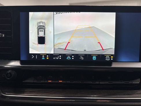 Used 2023 Chevrolet Silverado 1500 LTZ image 18