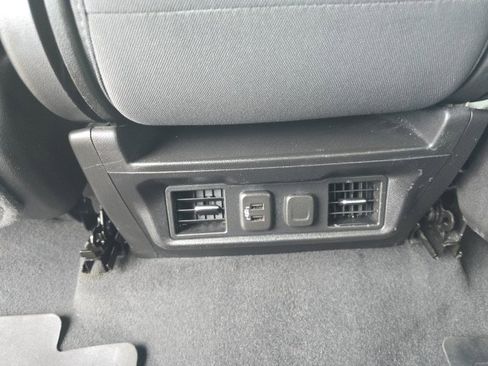 Used 2021 GMC Sierra 1500 Elevation image 19