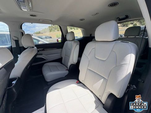 Used 2020 Kia Telluride EX w/ EX Premium Package AWD/4WD image 27