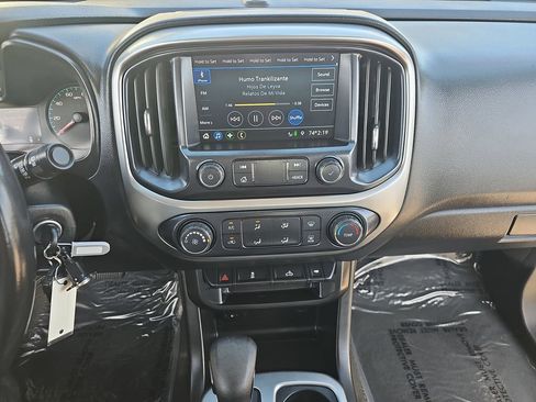 Used 2022 Chevrolet Colorado LT w/ LT Convenience Package image 19