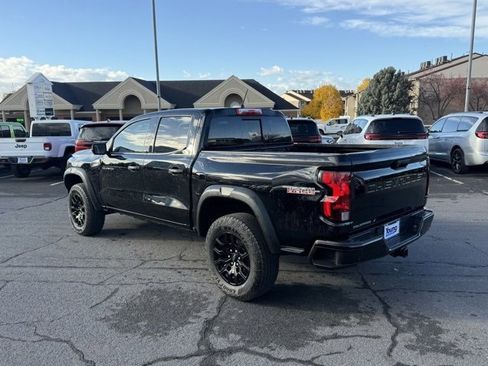 Used 2024 Chevrolet Colorado Trail Boss w/ Technology Package image 8