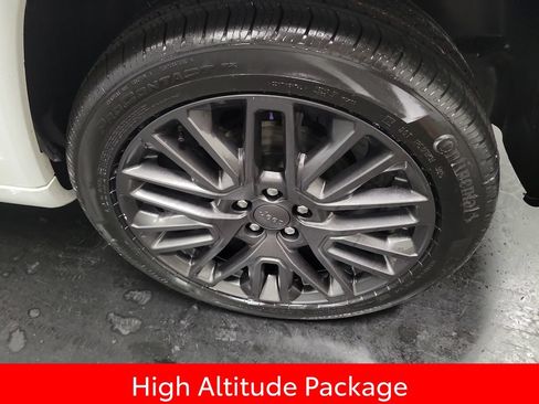 Used 2022 Jeep Compass High Altitude AWD/4WD image 10