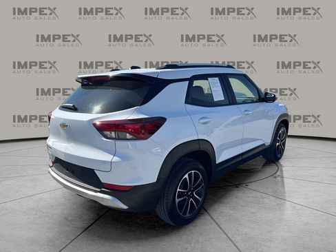 Used 2025 Chevrolet TrailBlazer LT image 5