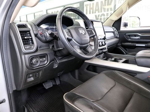 Used 2019 RAM 1500 Laramie AWD/4WD image 38