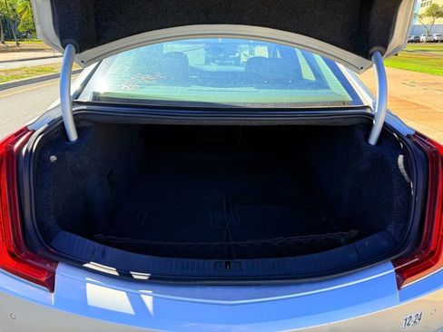 Used 2019 Cadillac XTS Luxury image 17