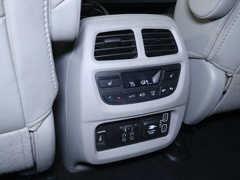 Used 2020 Honda Pilot Touring image 18