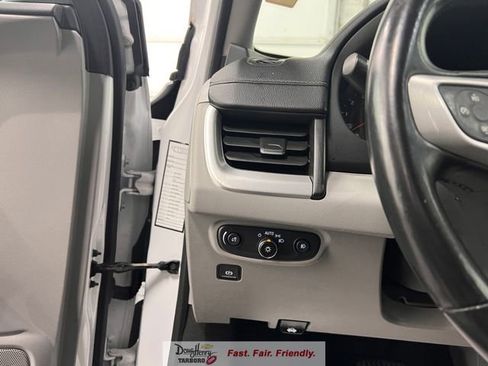 Used 2022 GMC Terrain SLT image 30