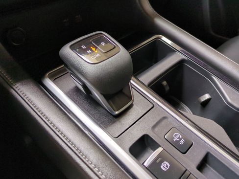 Certified 2022 Nissan Pathfinder SL w/ Lighting Package (N92) image 19