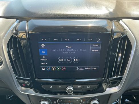 Used 2020 Chevrolet Traverse LT w/ LT Premium Package FWD image 25
