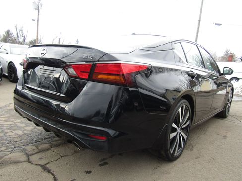 Used 2019 Nissan Altima 2.5 SR w/ SR Premium Package image 7