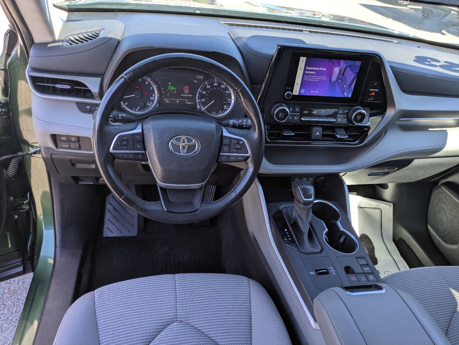 Used 2023 Toyota Highlander L FWD image 16