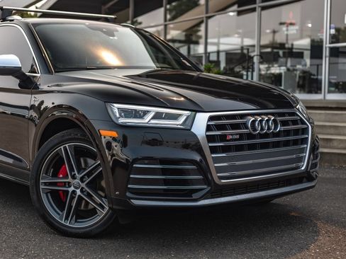 Used 2018 Audi SQ5 Premium Plus w/ S Sport Package AWD/4WD image 3