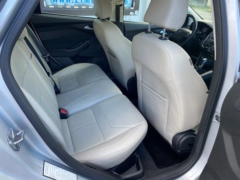 Used 2016 Ford Focus Titanium FWD image 11